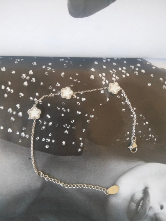 Bracciale white  Flower gold