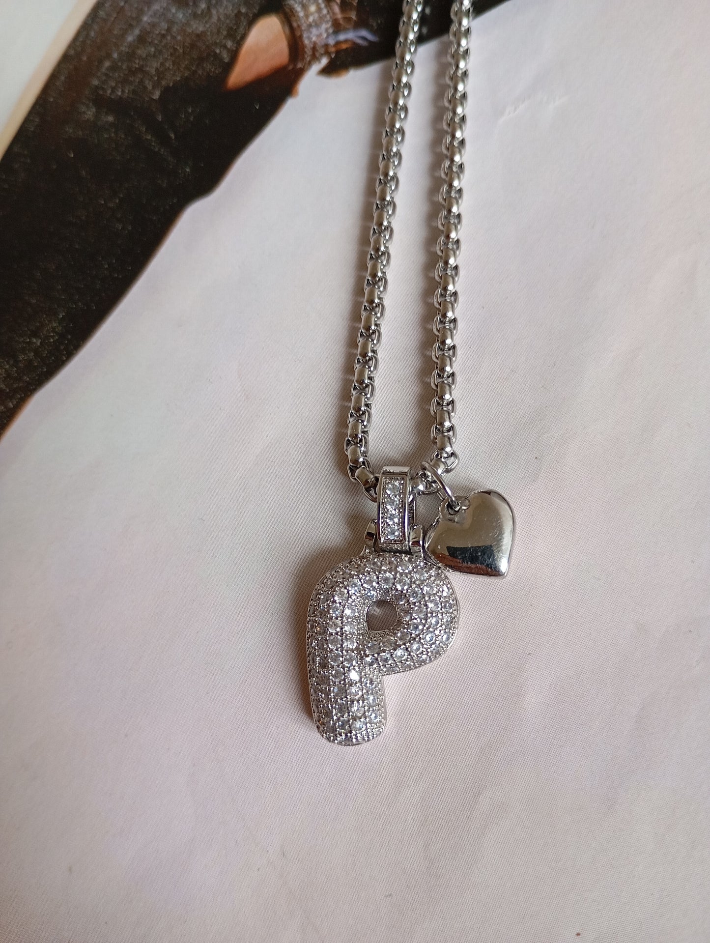Collana lettera P