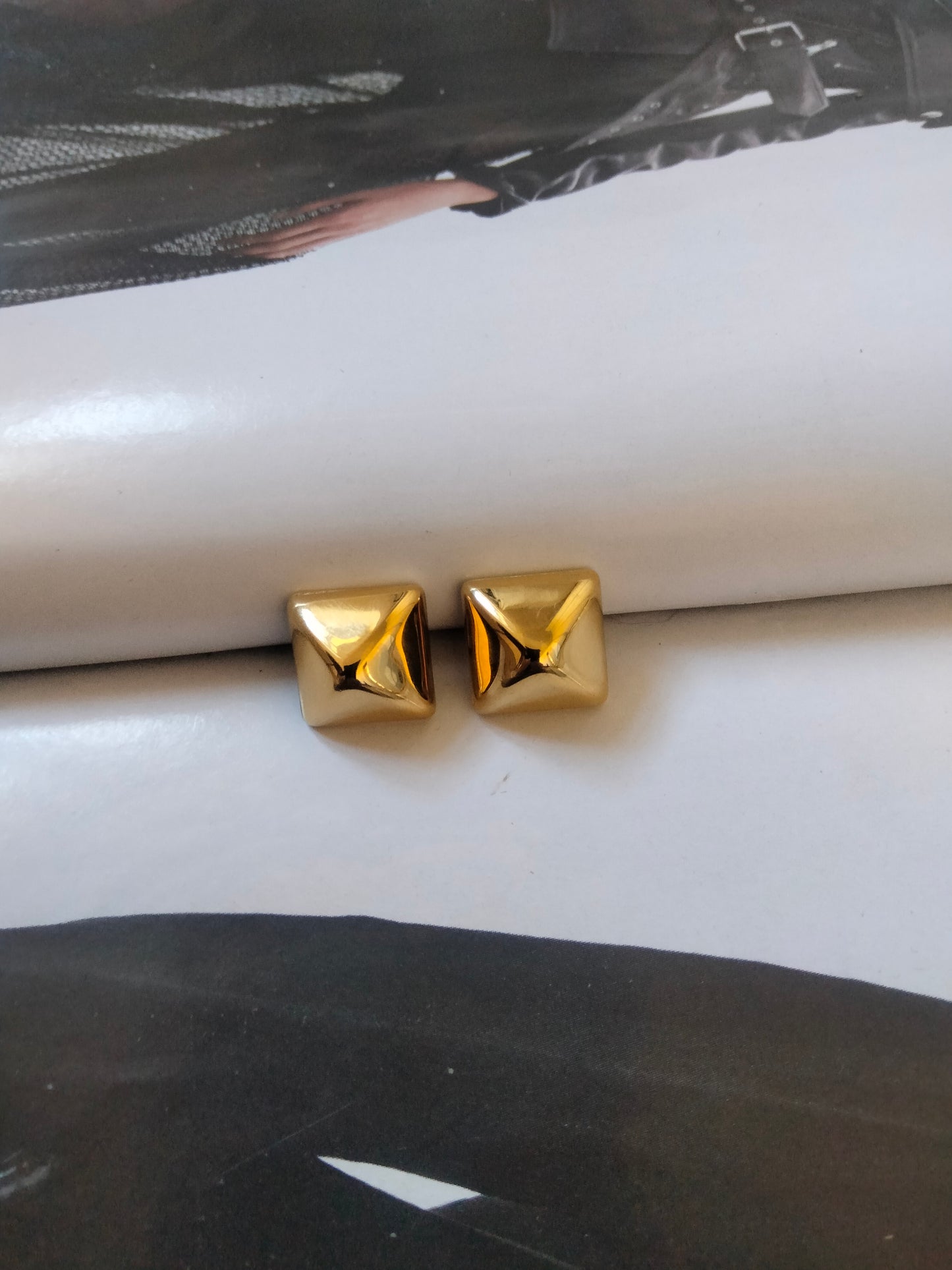 Orecchini gold Piramide