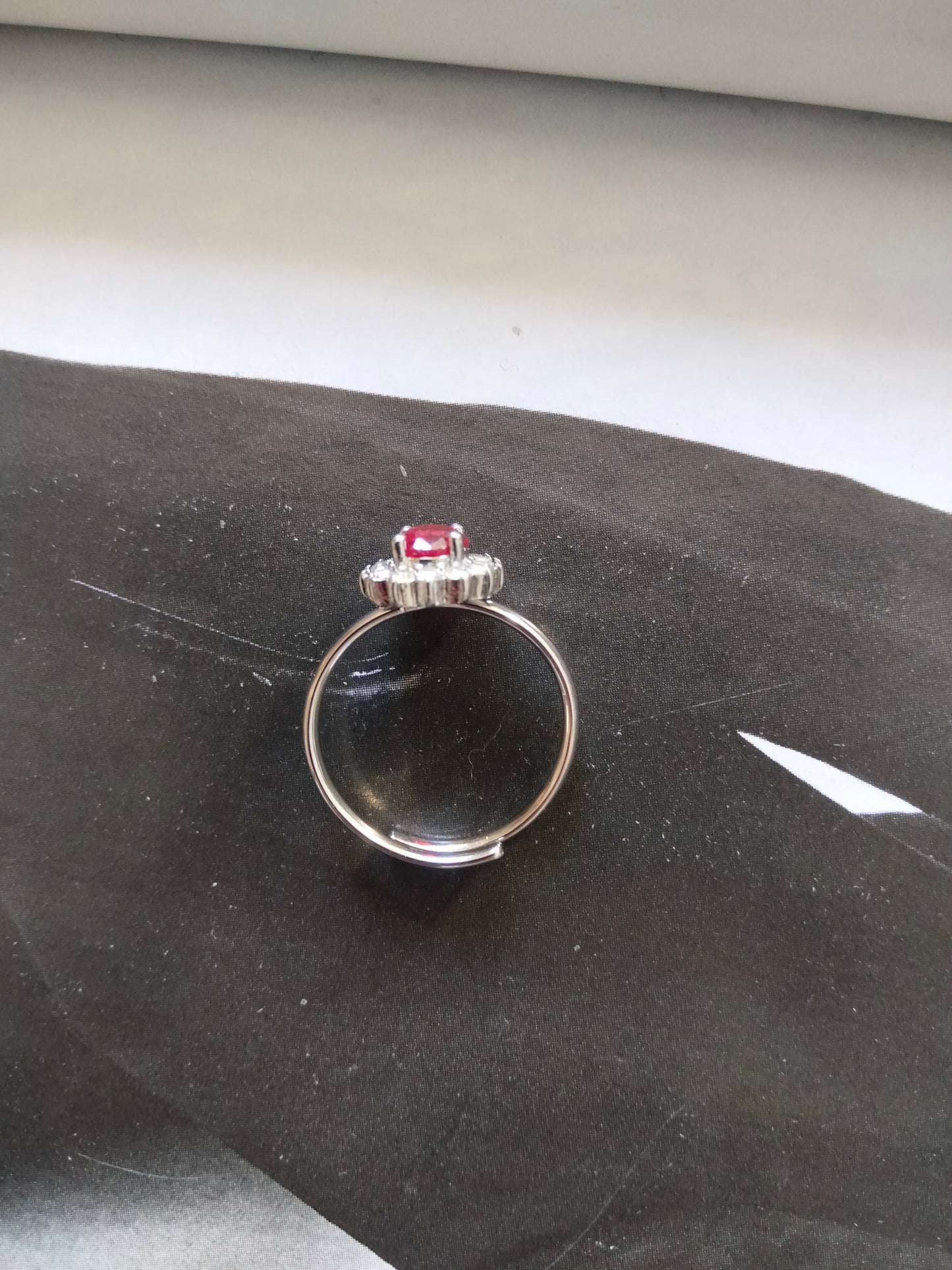 Anello red Kate