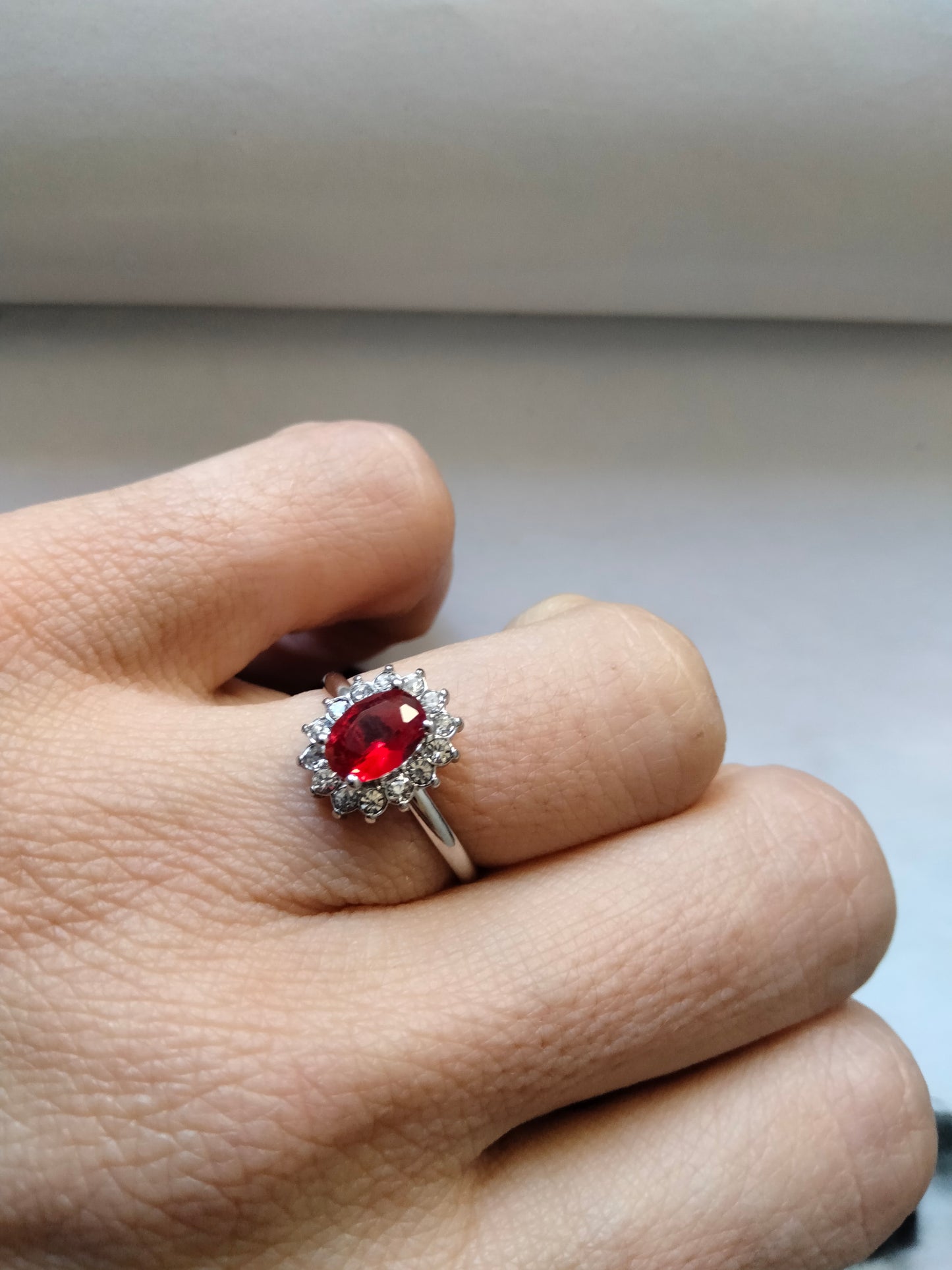 Anello red Kate