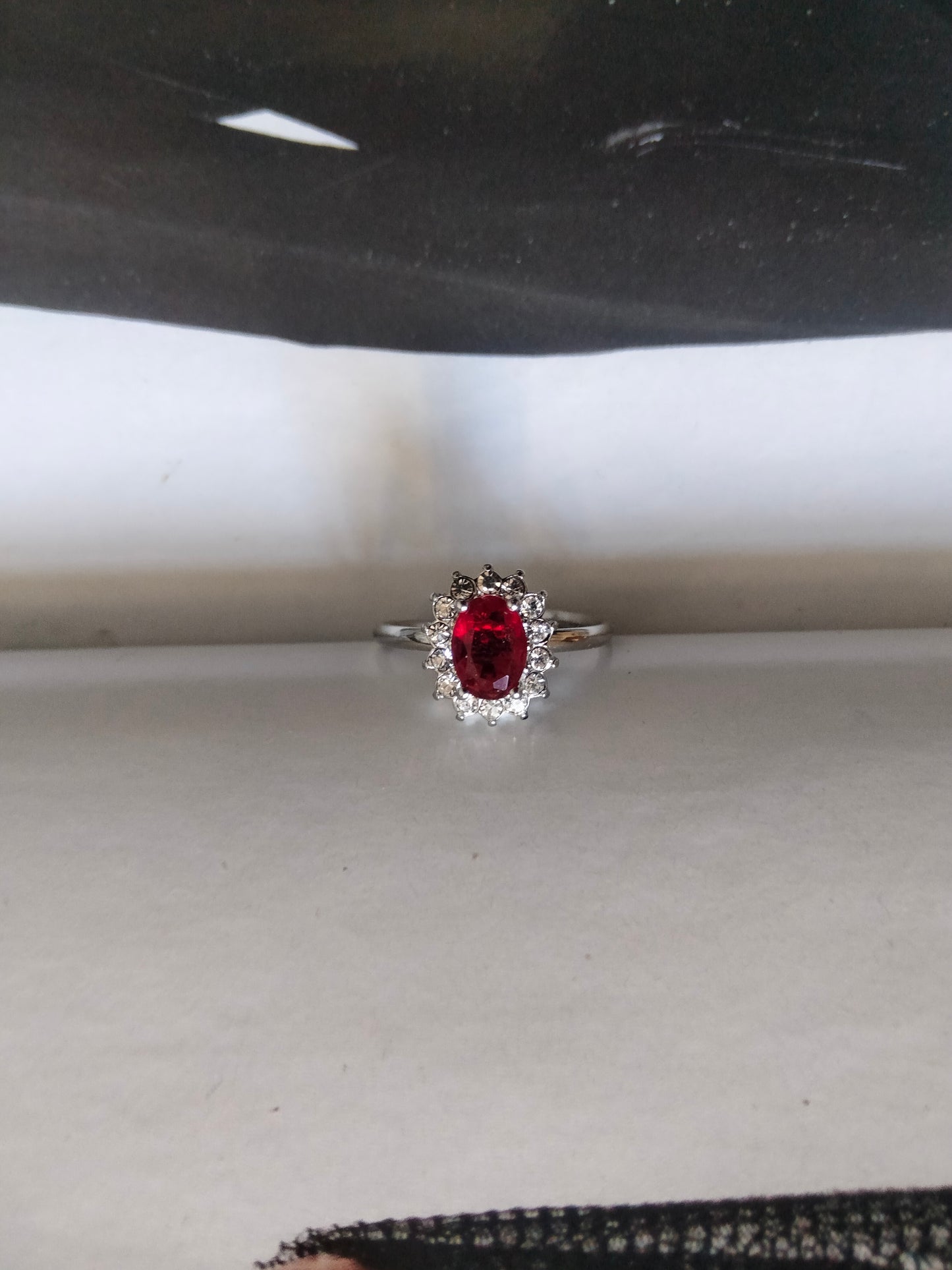 Anello red Kate